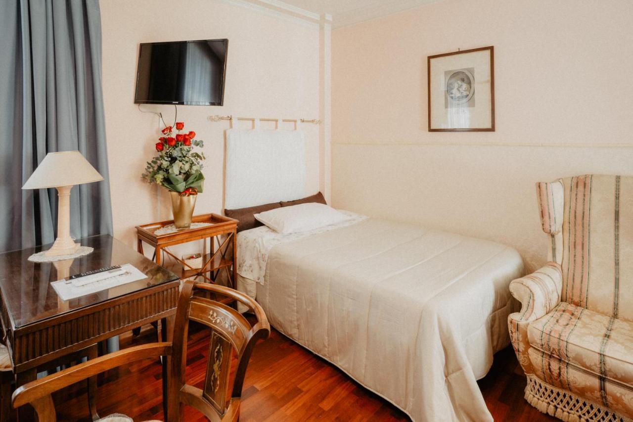Villa Luigi XVI Таранто Екстер'єр фото