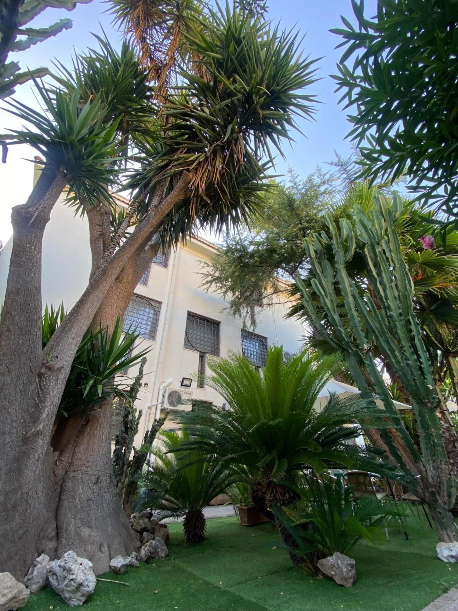 Villa Luigi XVI Таранто Екстер'єр фото